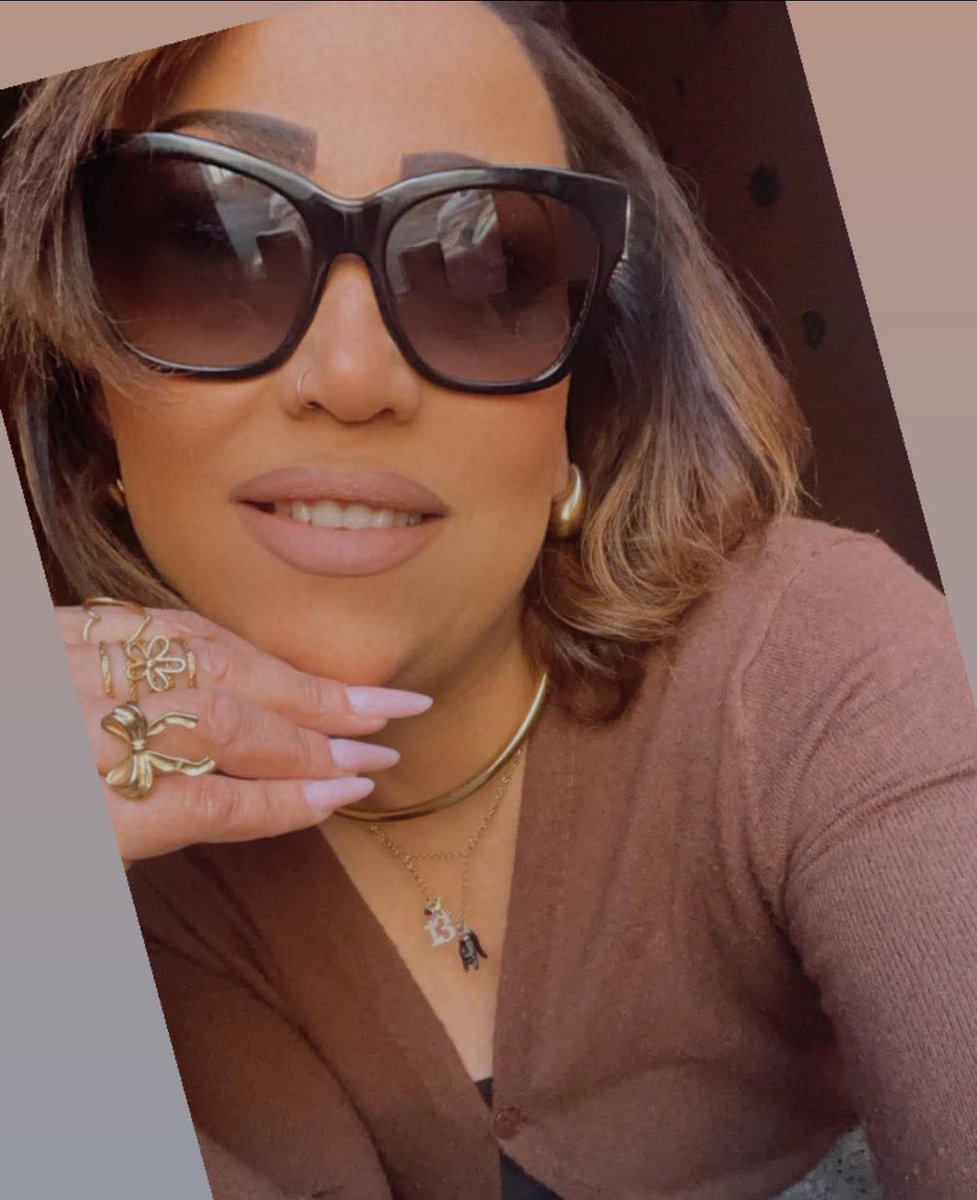 angelamaria tweet media