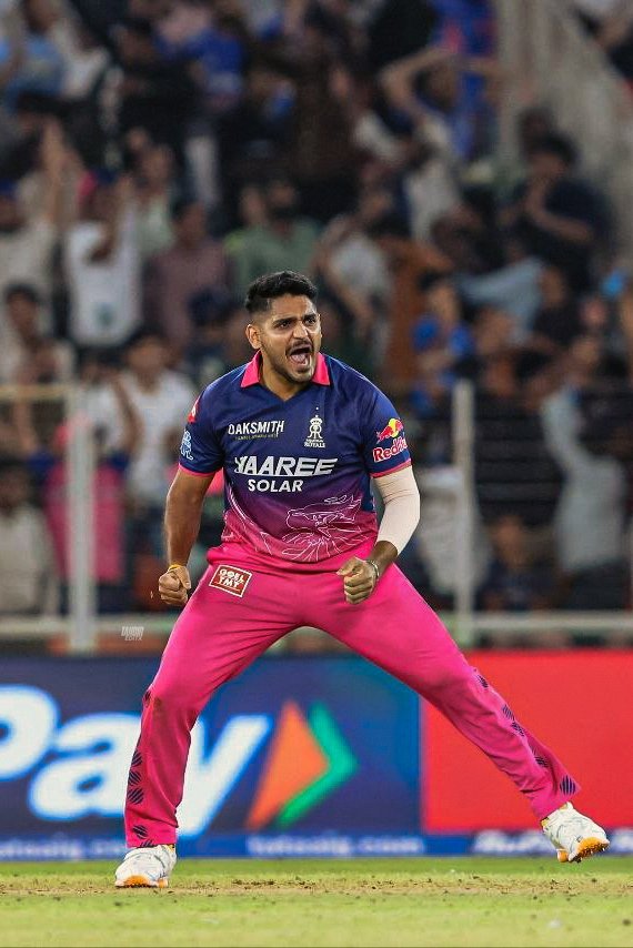 Cricket Picture that Goes Hard tweet media