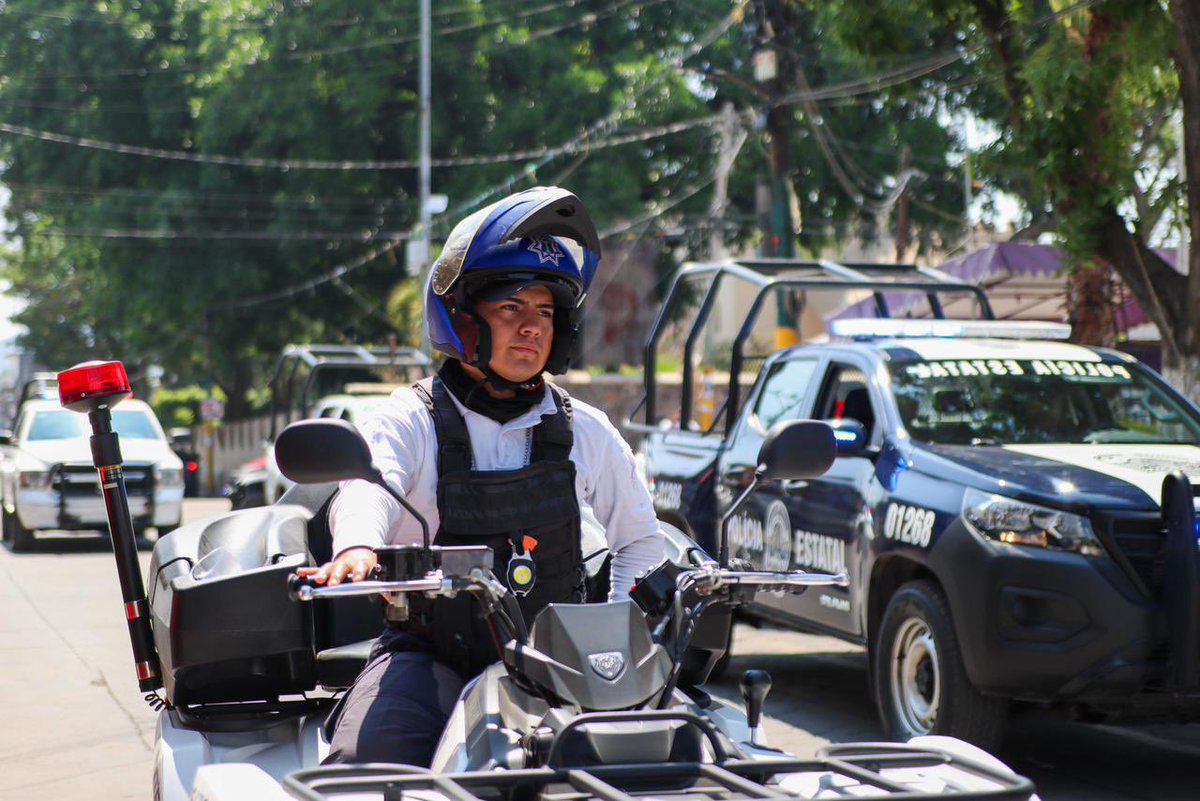 Display Noticias tweet media