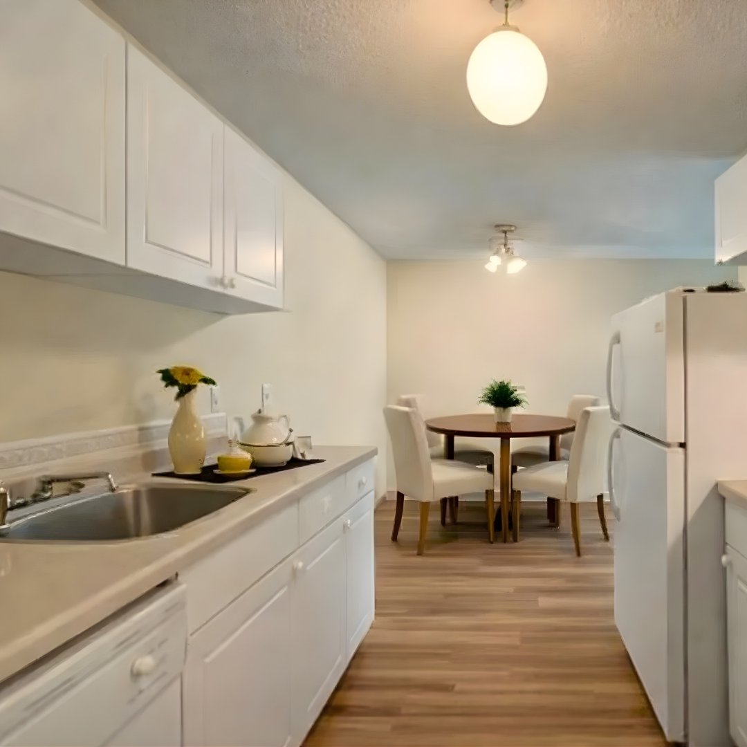 We have the perfect pet-friendly apartment for you! 🐱🐶

Discover the ideal balance of comfort, connection, and convenience at #ParkPlaceSouthApartments. In our community, you’ll find thoughtful details that support your daily routine!

Become a resident: heyor.ca/4NHKlm