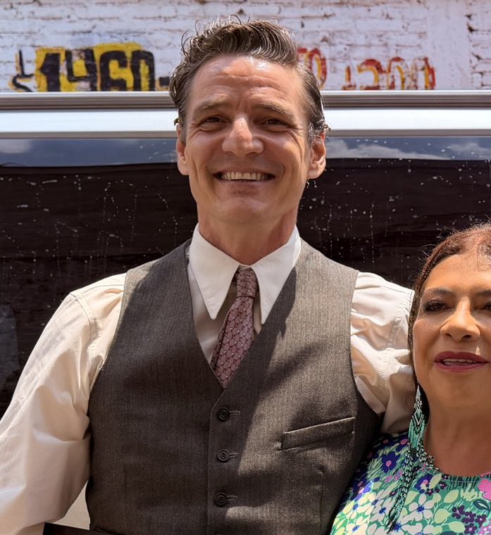 Amy 4️⃣💜46 Days til Mando💚256 Doomsday tweet media