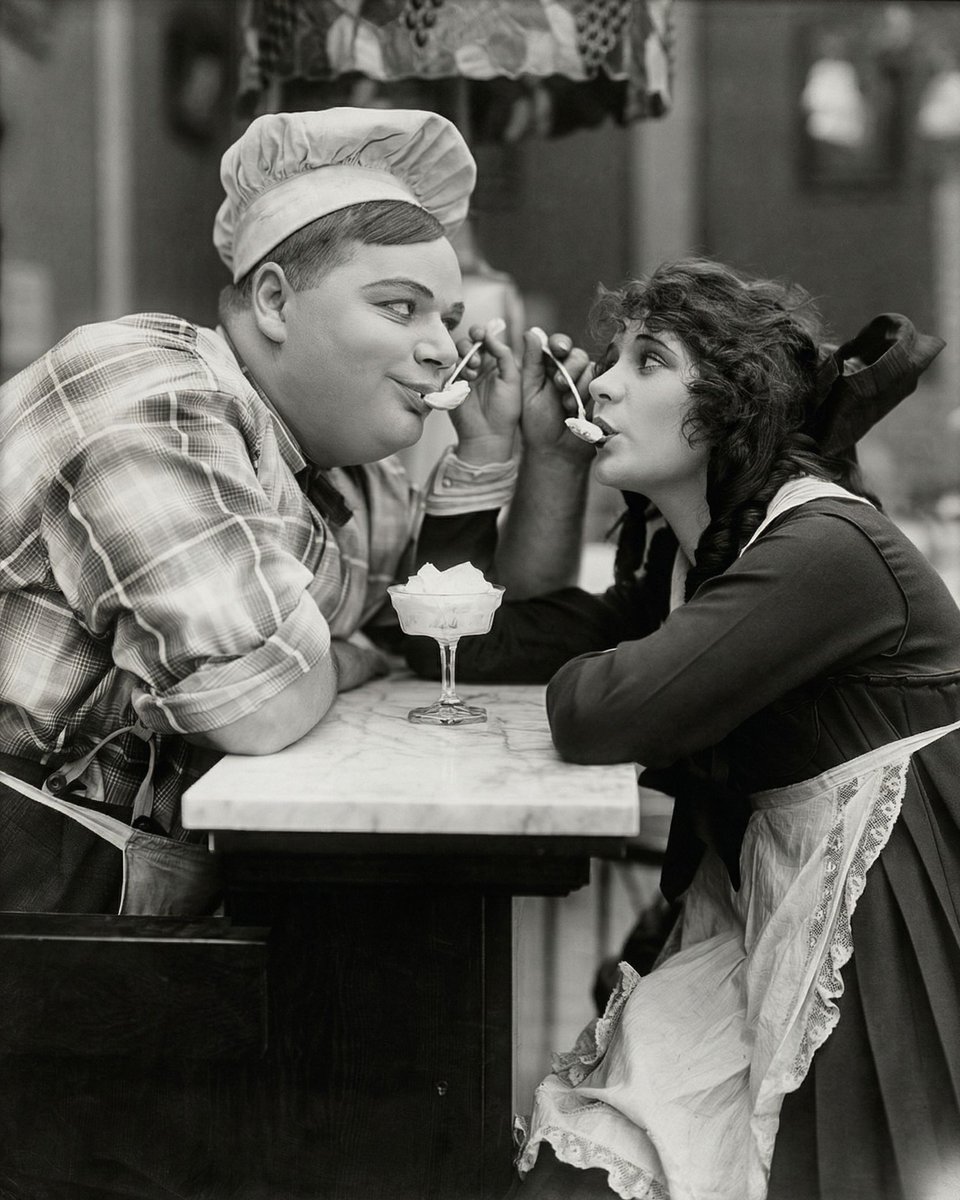 FriendlessGhoul tweet media