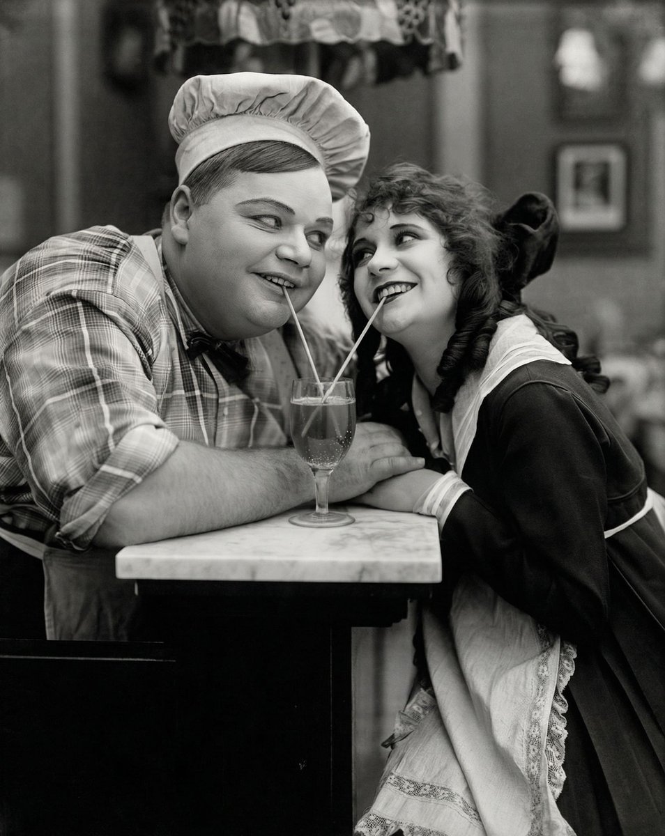 FriendlessGhoul tweet media