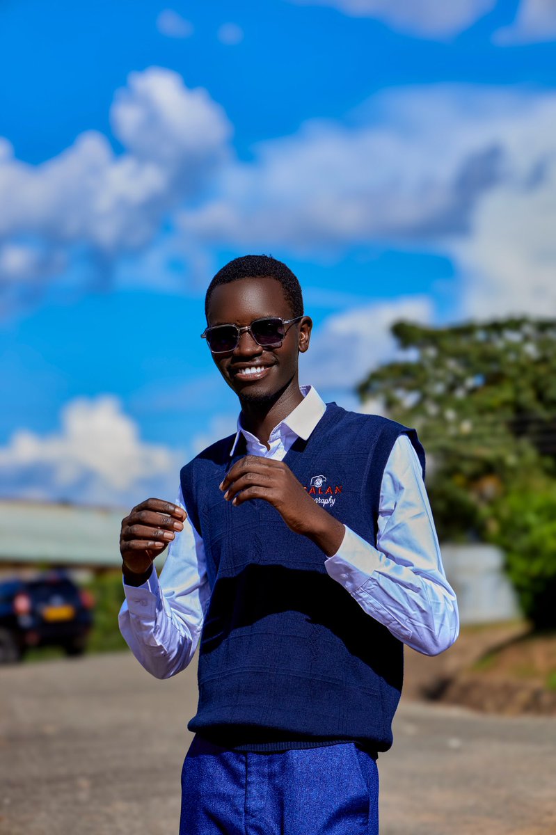 mr_easy-view tweet media