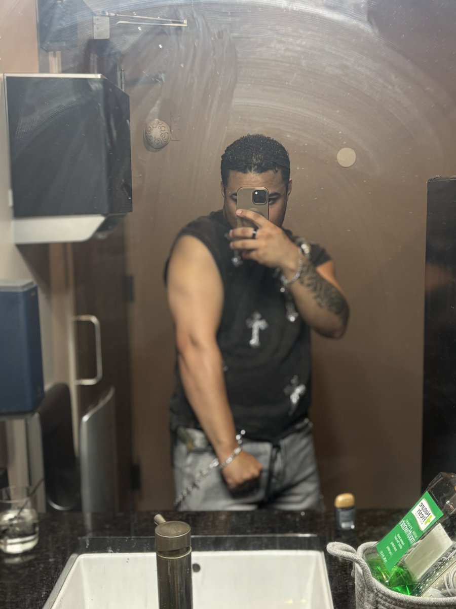JD Slang tweet media