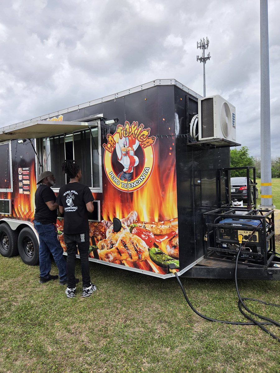 wandervisions's tweet photo. Come out to Wellspring Church International for street Taco and the word of God. La Gallina Toxica in the house

#LaGallinaToxica #StreetFoodLovers #Wellspring https://t.co/TFzM3zWEgq