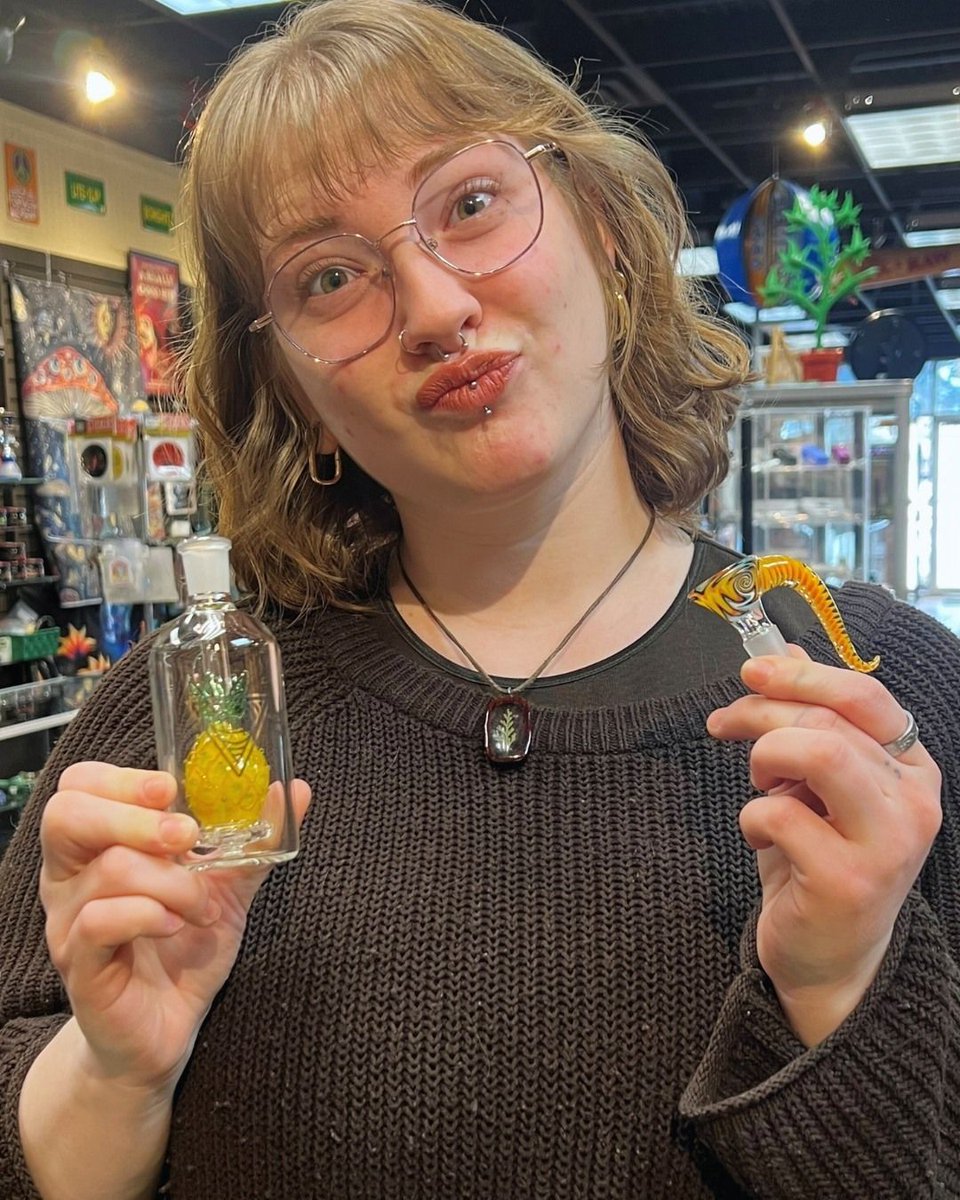 Gord's Smoke Shop tweet media