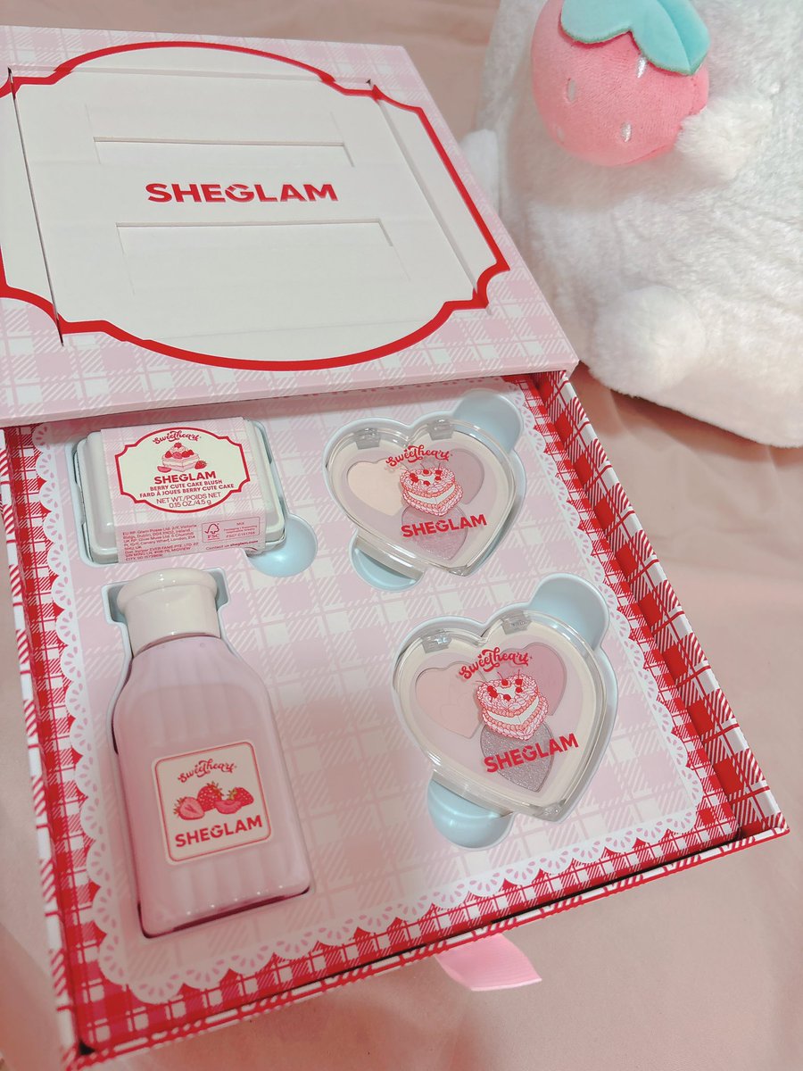 Colette Kelley 🐮🍓 tweet media