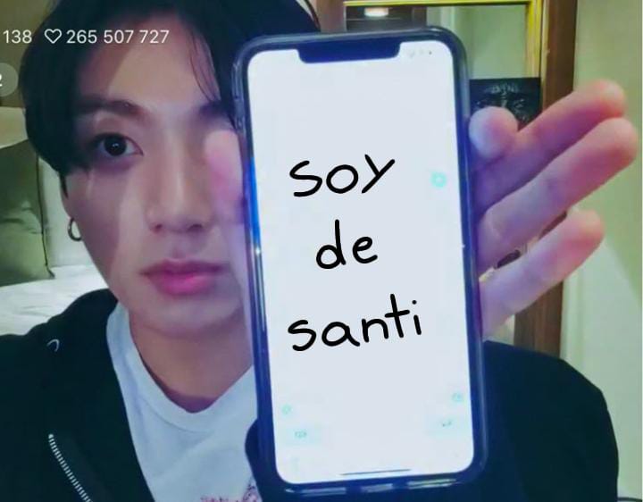 santiago tweet media