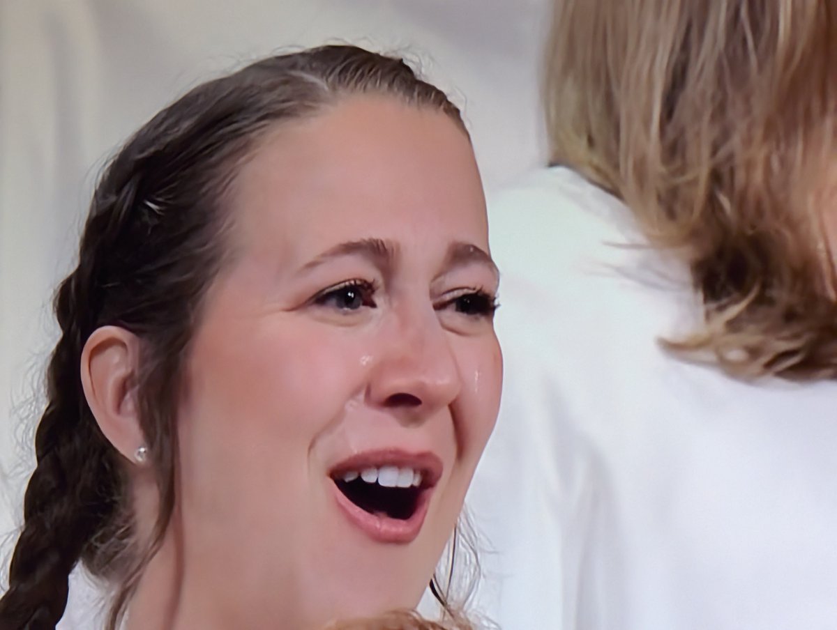 kewish's tweet image. Ok--crying/smiling/singing girl in the @TheTabChoir got me! 😭

This is why I could never be in the Choir, because I would not just be crying and smiling and singing and looking beautiful. I would be an ugly-cry-faced, red-eyed, sniffling mess! 😀

#LDSConf #GeneralConference