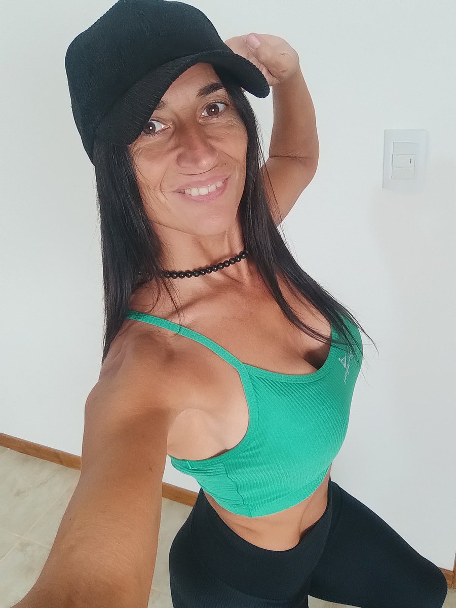 Andrea DALEEE BOOO💙💛💙 Siempre en mí, pa ❤ tweet media