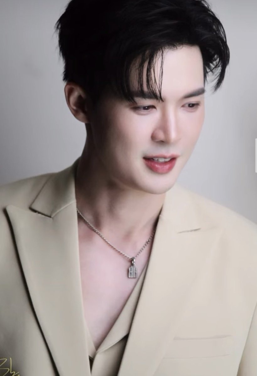 Btsssss_ tweet media