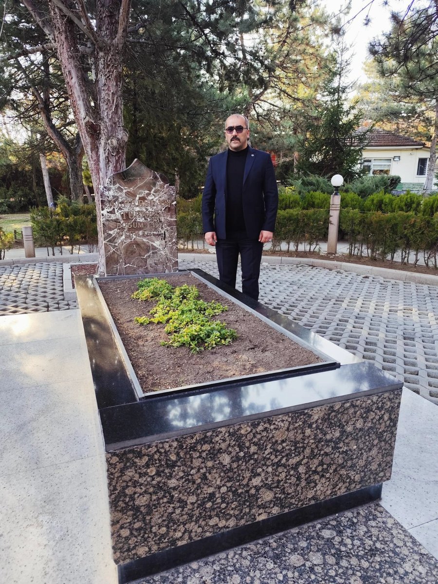 Başbuğ Alparslan TÜRKEŞ: Bir Milletin Kalbinde Yaşayan Efsane.
🇹🇷🤘 

​#AlparslanTürkeş #Başbuğ #4Nisan #ÜlkücüHareket