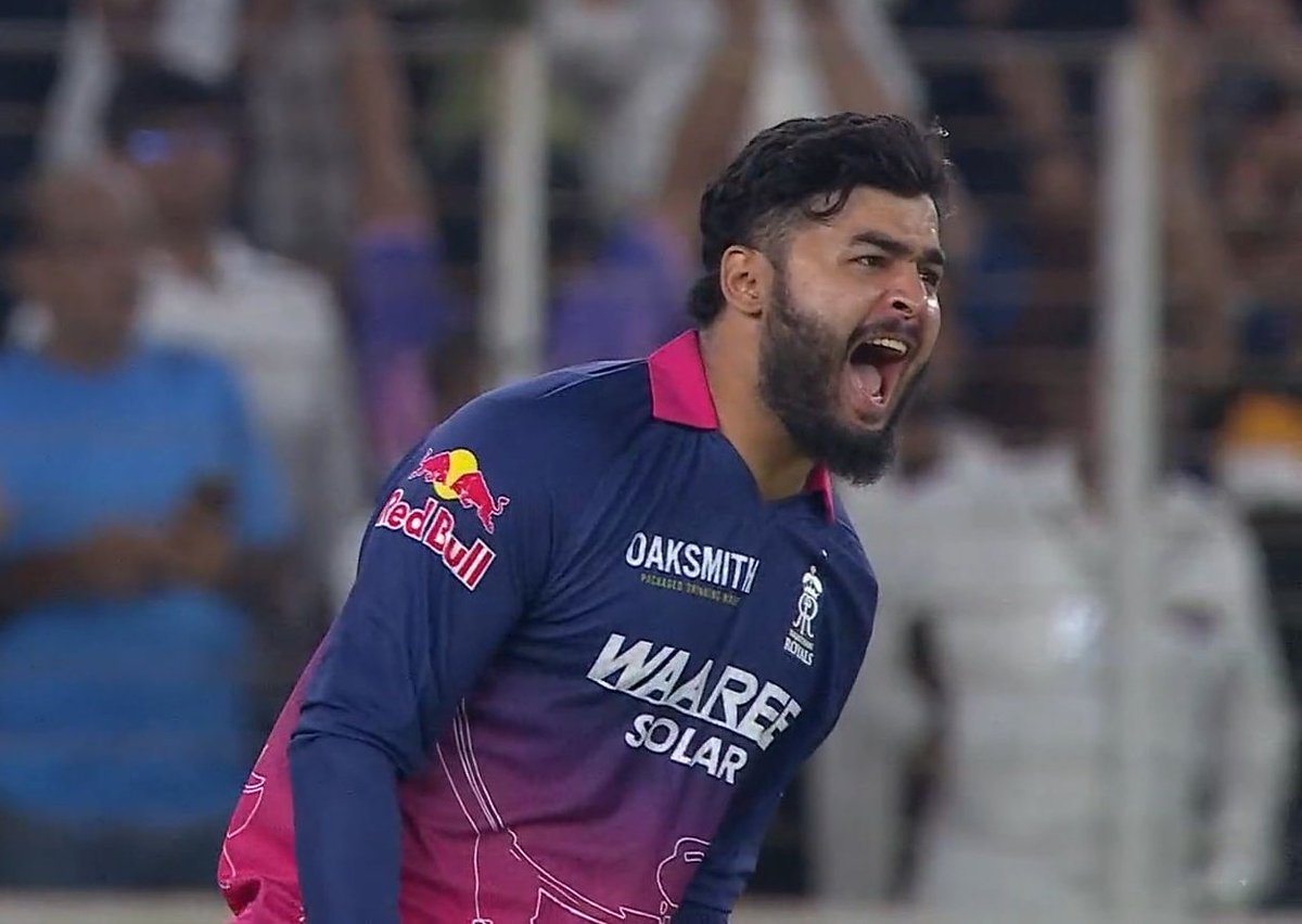 R A T N I S H tweet media