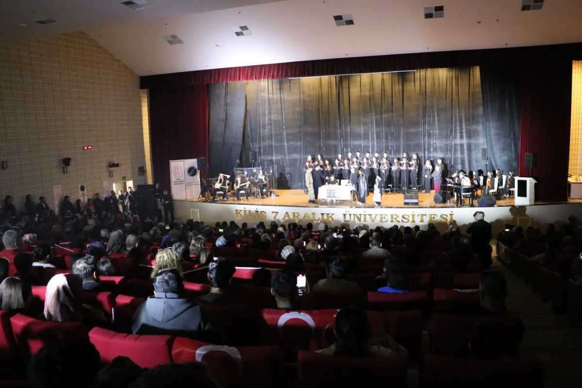 🎼 “Kim Var?” Sanat Etkinliği Kapsamında Serhat Şehrimiz Kilis’imize Gelen AK Parti İstanbul Milletvekilimiz Sayın <a href="/YucelArzen/">Yücel Arzen HACIOĞULLARI</a> vekilimizle program sonu