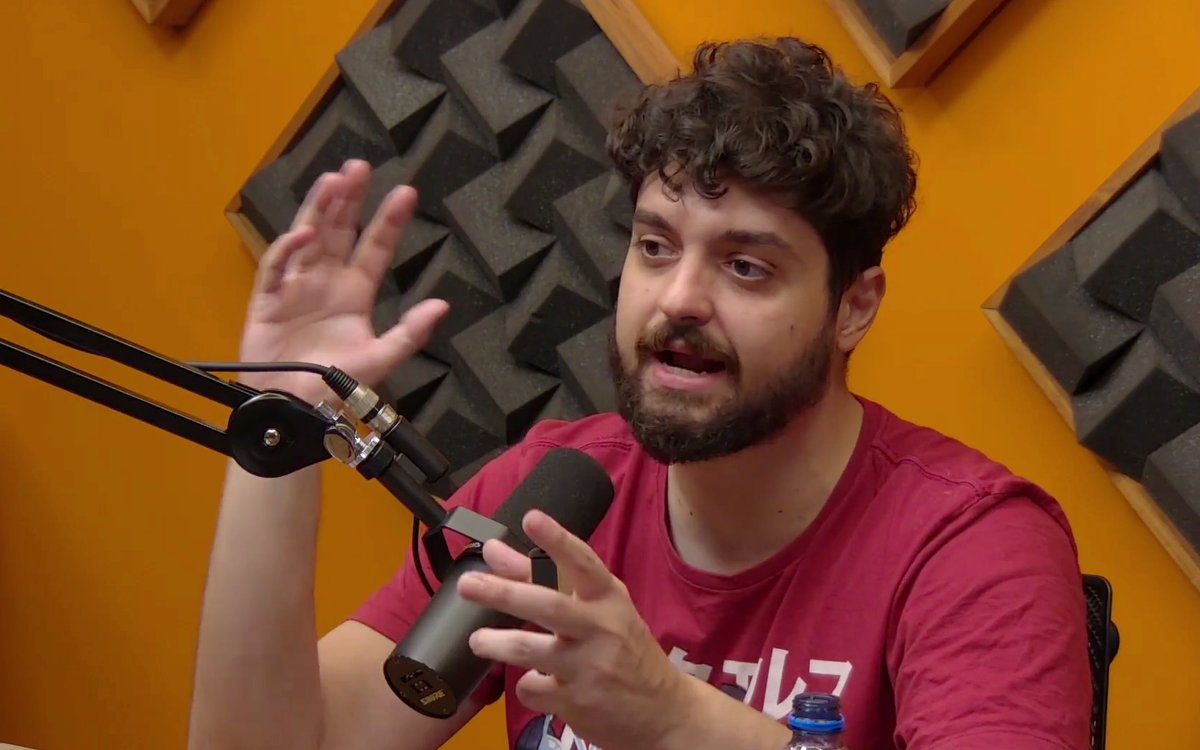 Quatro anos depois - QUATRO ANOS! -, o Ministério Público entendeu que não deveria ter aberto uma ação contra o influenciador Monark por apologia ao nazismo porque ele basicamente defendeu a legislação dos EUA sobre liberdade de expressão. Quatro anos. Eu já disse quatro anos???