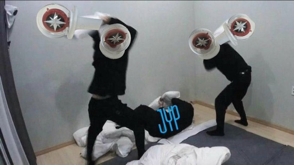 ☆Mar☆ Stray kids let's DO IT 🩷🖤 tweet media