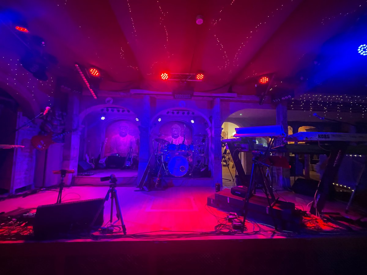 Mystic Queen of Maybe (Jan) & Teddy 🐈‍⬛ tweet media