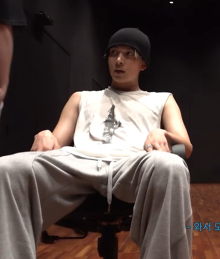 𓋜 𓈒 ݁𝒻 ℬ𝒶𝓂𝒷𝒾 🦌⭒ ๋ׅ tweet media