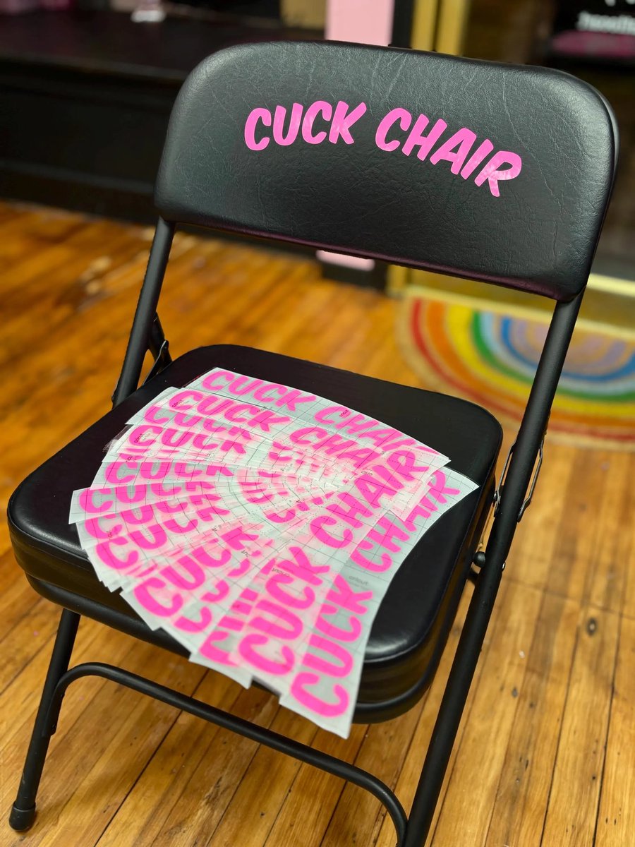 orange djoos tweet media