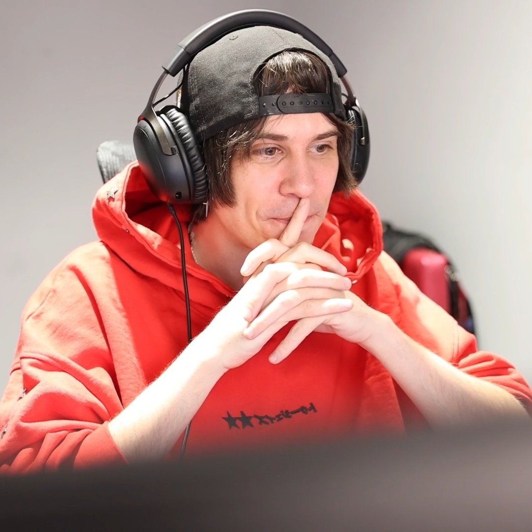 ro 𓆩𓆪 tweet media