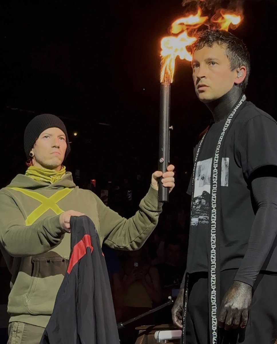 .jess 🗡️ ⊬ mcrlondon tweet media