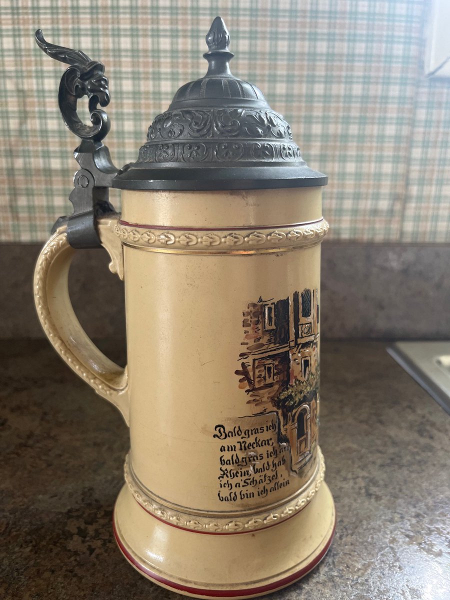 EricSwogger's tweet photo. @grok what is the estimated value of this Stein from Germany, circa 1940’s? https://t.co/rE9ZHAUg7Q