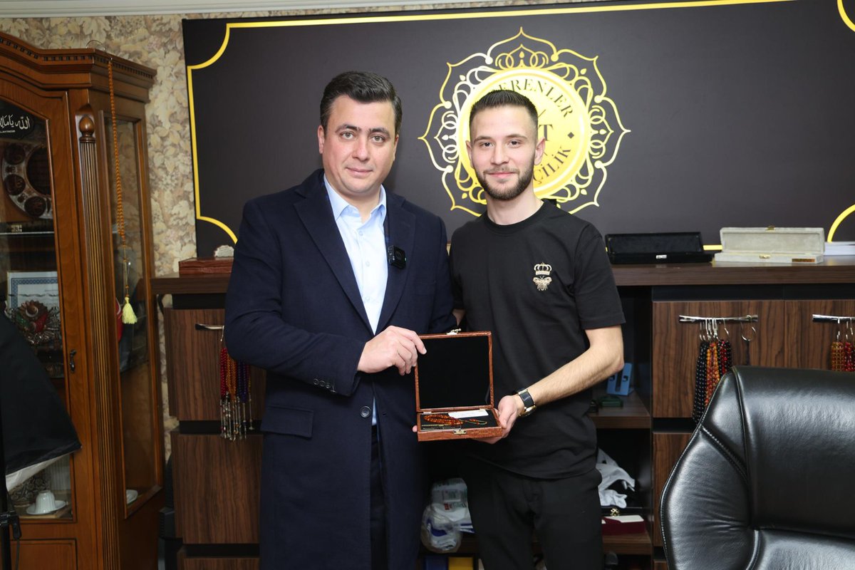 AK PARTİ ANKARA MİLLETVEKİLİ MKYK ÜYESİ İÇİŞLERİ KOM ÜYESİ SAYIN <a href="/OsmanGokcek_/">Osman Gökçek</a> OĞLUM ALPEREN AYTEKİN BARKAN ALPERENLER TESBİHCİLİK  OLARAK HEDIYESİ
