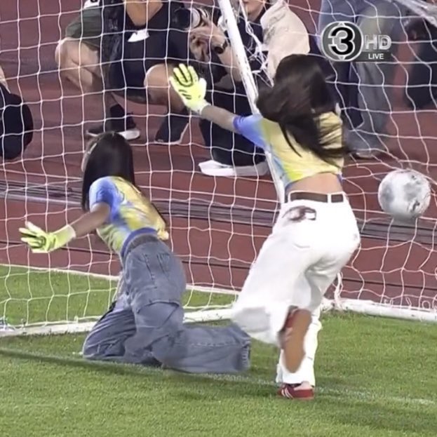 Oomeisaya tweet media