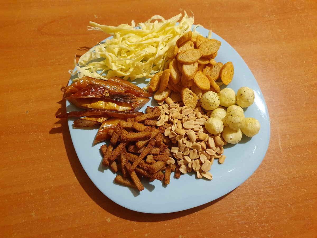 J0hn_3Volta's tweet image. пивная тарелка от Джона

#едадлянищих 
#comfortfood