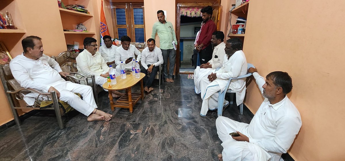 CSNadagoudaINC's tweet photo. ಬಾಗಲಕೋಟೆ ವಿಧಾನಸಭಾ ಕ್ಷೇತ್ರದ ಉಪ ಚುನಾವಣೆ ಅಂಗವಾಗಿ ಕ್ಷೇತ್ರದ ಹಂಡರಗಳ ಹಾಗೂ ಚಿಕ್ಕ ಮ್ಯಾಗೇರಿ ಗ್ರಾಮಗಳಲ್ಲಿ ನಮ್ಮ ಕಾಂಗ್ರೆಸ್ ಅಭ್ಯರ್ಥಿ ಪರವಾಗಿ ಪ್ರಚಾರ ಕಾರ್ಯ ನಡೆಸಲಾಯಿತು.
.
.
#BagalakoteByElection2026 #Vote4Congress #Vote4Progress https://t.co/BWhEuS8Ozr