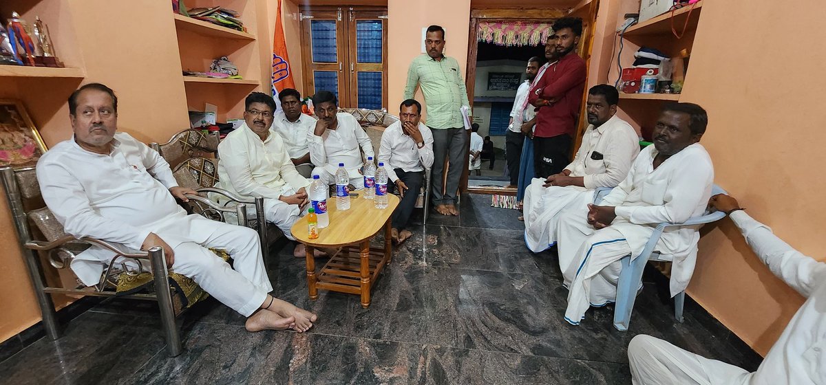 CSNadagoudaINC's tweet photo. ಬಾಗಲಕೋಟೆ ವಿಧಾನಸಭಾ ಕ್ಷೇತ್ರದ ಉಪ ಚುನಾವಣೆ ಅಂಗವಾಗಿ ಕ್ಷೇತ್ರದ ಹಂಡರಗಳ ಹಾಗೂ ಚಿಕ್ಕ ಮ್ಯಾಗೇರಿ ಗ್ರಾಮಗಳಲ್ಲಿ ನಮ್ಮ ಕಾಂಗ್ರೆಸ್ ಅಭ್ಯರ್ಥಿ ಪರವಾಗಿ ಪ್ರಚಾರ ಕಾರ್ಯ ನಡೆಸಲಾಯಿತು.
.
.
#BagalakoteByElection2026 #Vote4Congress #Vote4Progress https://t.co/BWhEuS8Ozr