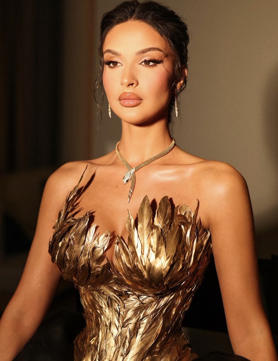 𝐚𝐮𝐫𝐨𝐫𝐚. tweet media