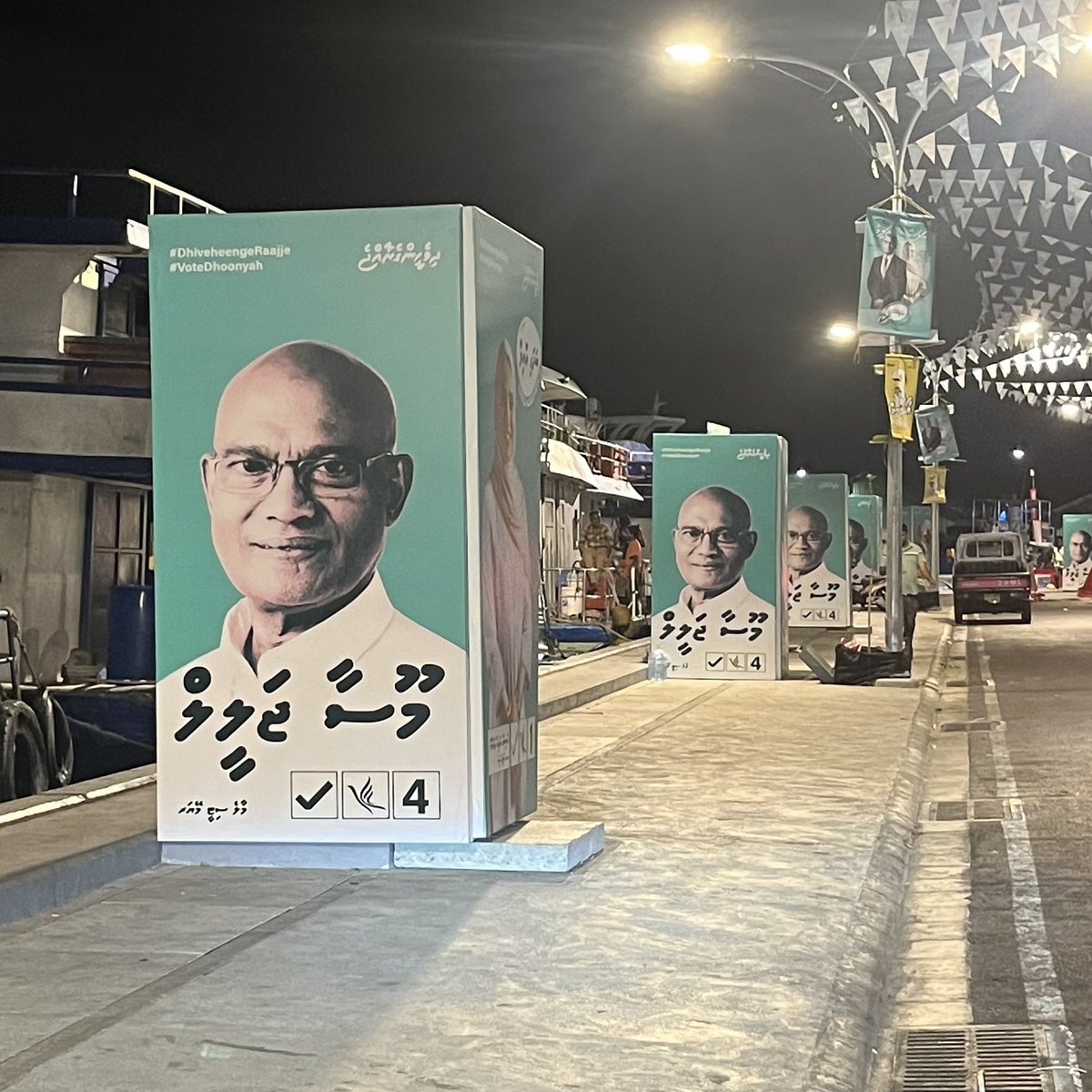 Hi <a href="/MoosyForMayor/">MoosyForMayor</a> adhi dhethin poster jahaali nama mikan vees. 

Anyway come collect these eyesores  ASAP and let the people walk free from walking into you at every corner.

Next time think about what people want from a mayor. Heevejje kameh 🤡

Enjoy retirement!