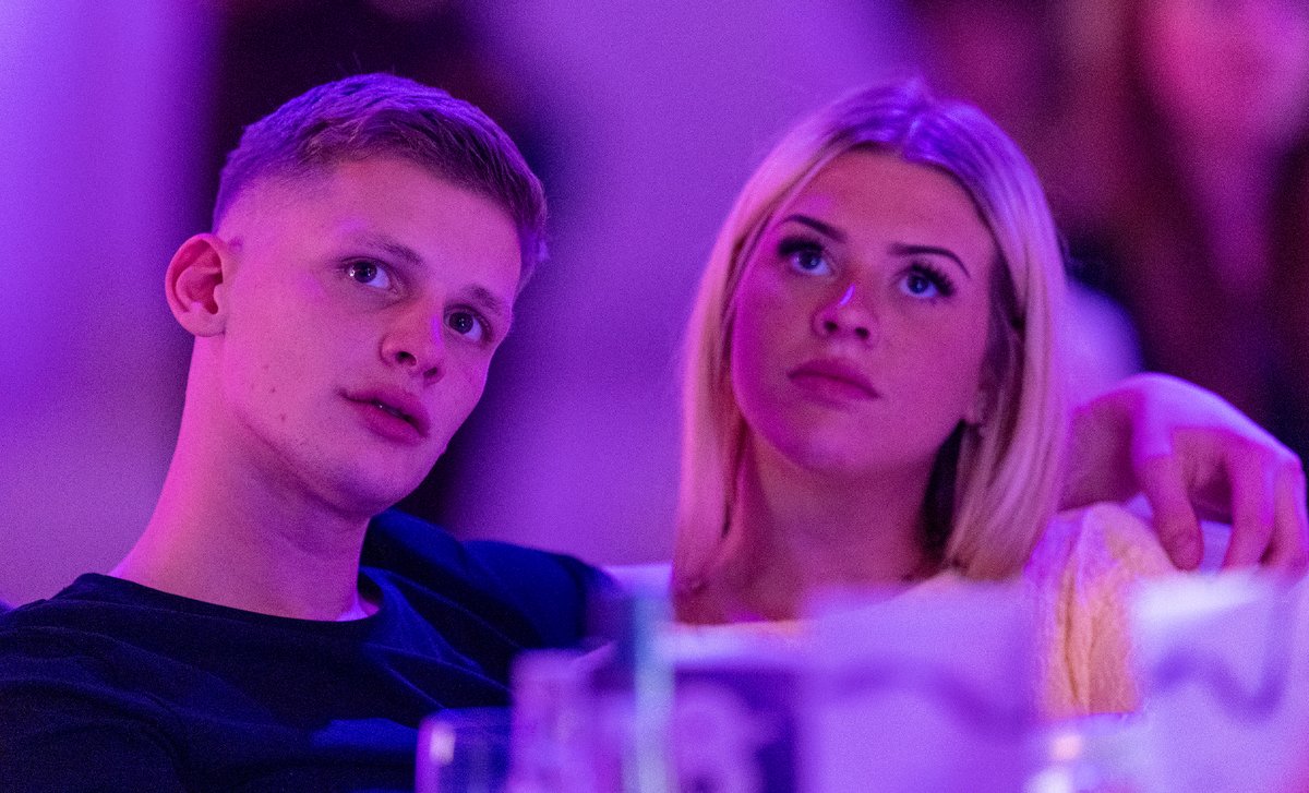 Mirror Celeb tweet media