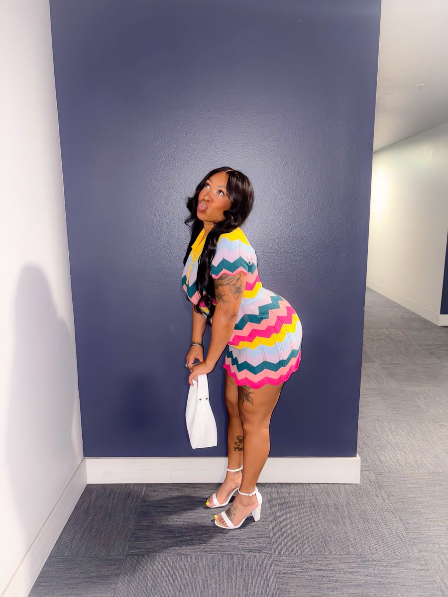 Sn00pysymone tweet media