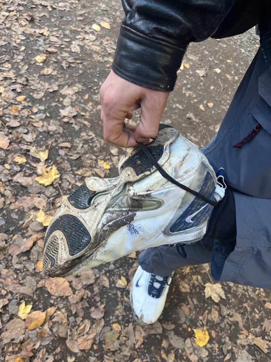 clay2thousand's tweet photo. @boltsfood Mad bc ur shoe flopped apart in the mud and u tied it together with a string lol https://t.co/uMgOGeVcVE