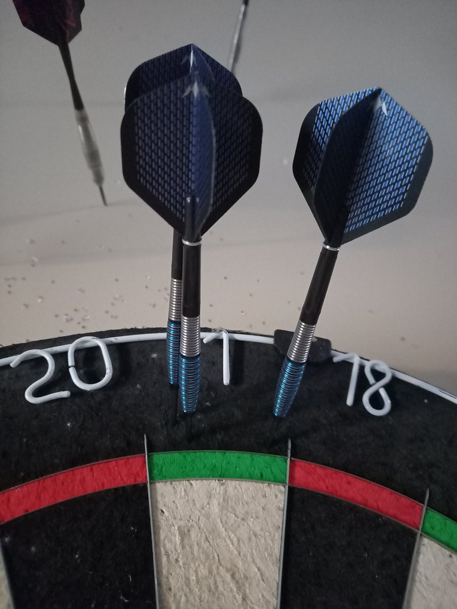 EsLe 🥀 tweet media