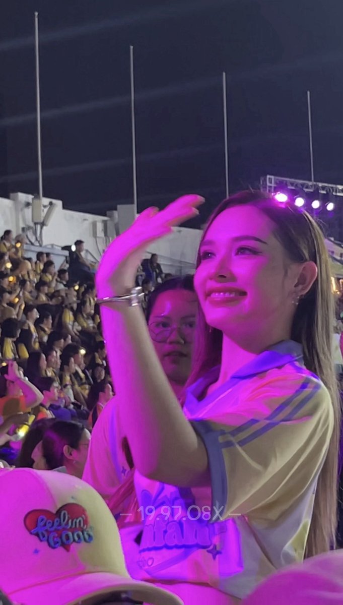 19O8X_'s tweet photo. แสงชมพูก็ทำอะไรนางไม่ได้ โคตรจะสวย https://t.co/UW56NL9nLt