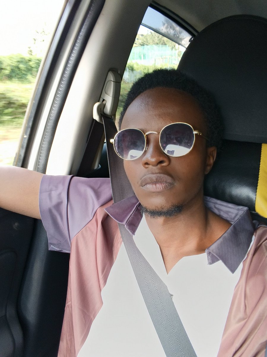 CosBundi tweet media