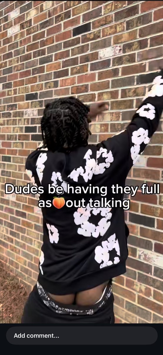 Boy Buns Warrior 🍑👐🏾 tweet media