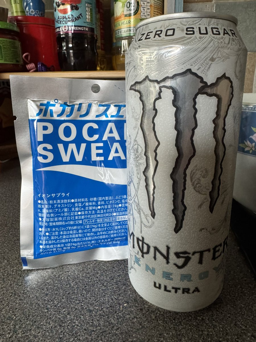 VYZNDR's tweet photo. I think I’ve discovered what the ambrosia of the gods tastes like. @MonsterEnergy Ultra (fresh out of the fridge) and half of a @pocarisweat_jp sachet. Absolutely delightful! https://t.co/6YH6t6BaUA