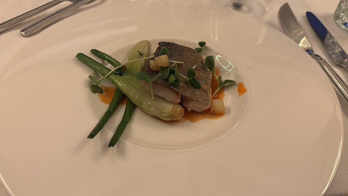 ErlangerFaultier 🦥 📯 tweet media