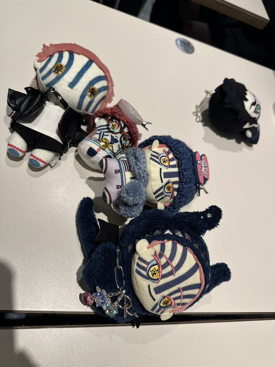 ざんぬ。 tweet media