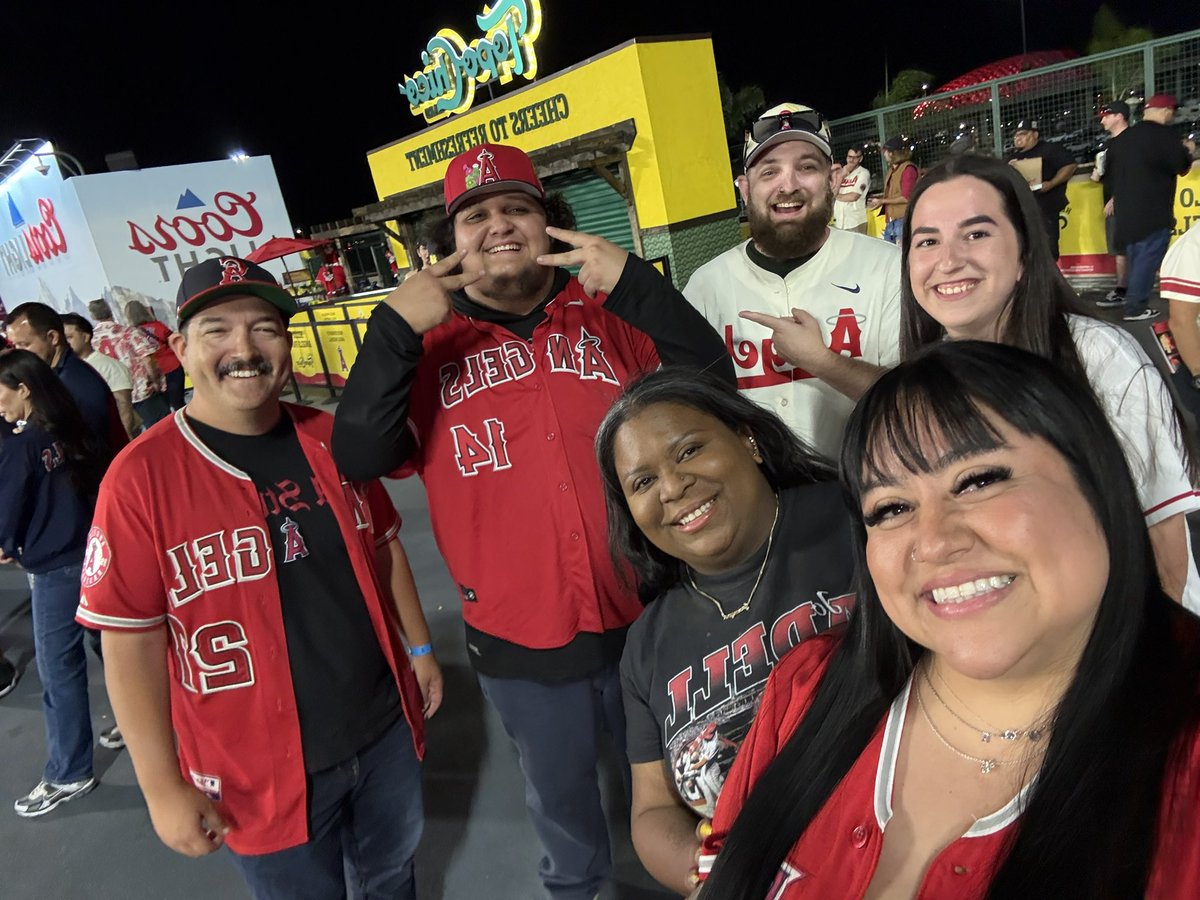 halostwins tweet media