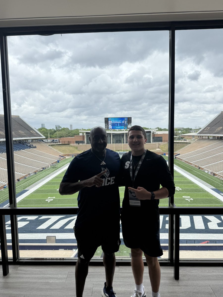 ScottyHuffman12's tweet photo. Had a great time today at a @RiceFootball practice! Thanks for the invite @_Co_Jack‼️@CoachKay713 @nbaker2_ @CoachKerryCooks @Coach_McIntire @Scott_AbellFB @RiceOwlsFB @RiceOwlClub 

@CoachBeck_PTF @TXRecruits @dctf @TXPrivateFBGuy @TXTopTalent @TXPSMedia @247recruiting @tapps247 @Rivals @lettermans_ptf @PTFFootball