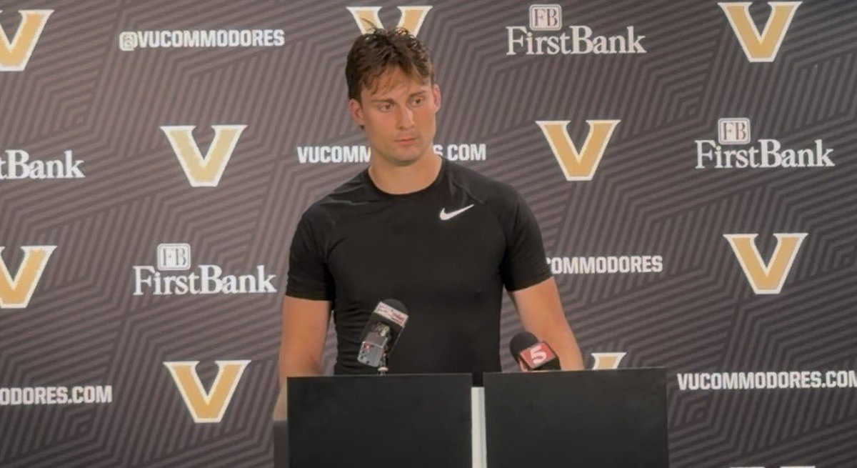 TheDoreReport's tweet photo. Vanderbilt QB Whit Muschamp Talks After Spring Practice 

📺 WATCH —> https://t.co/LdCUtPbCgn https://t.co/0pLeQrEwYD