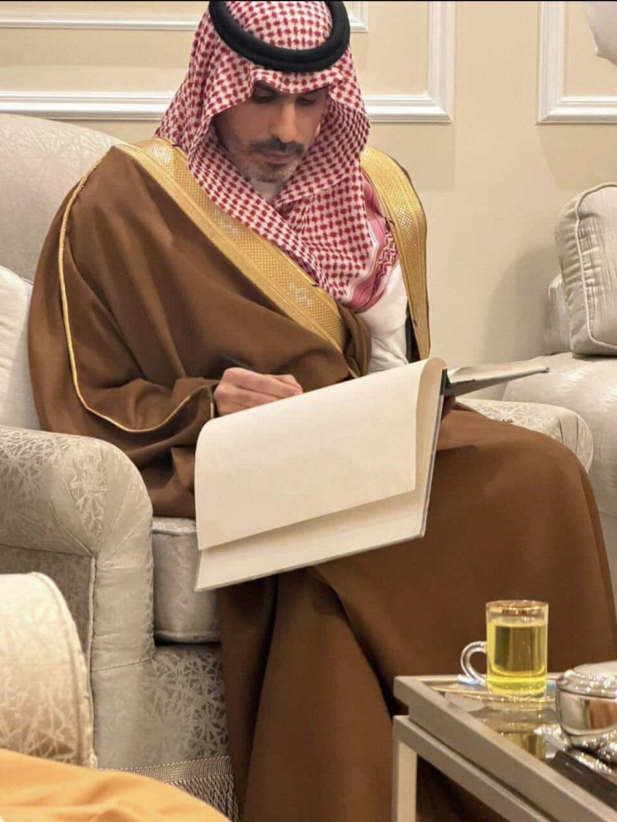 ابن جلوي آل سعود tweet media