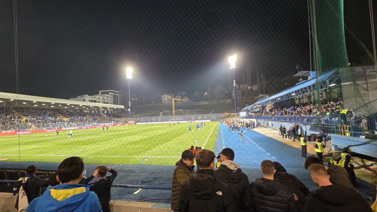 niek92jansen's tweet photo. Stadion Grbavica, Sarajevo 📍🇧🇦

Op tijd aanwezig in Stadion Grbavica voor de Sarajevo Derby: FK Željezničar 🆚️ FK Sarajevo ⚔️

#FKZeljeznicar #FKSarajevo #SarajevoDerby #Sarajevo #Bosnië #groundhopping https://t.co/9o8HECv5e2