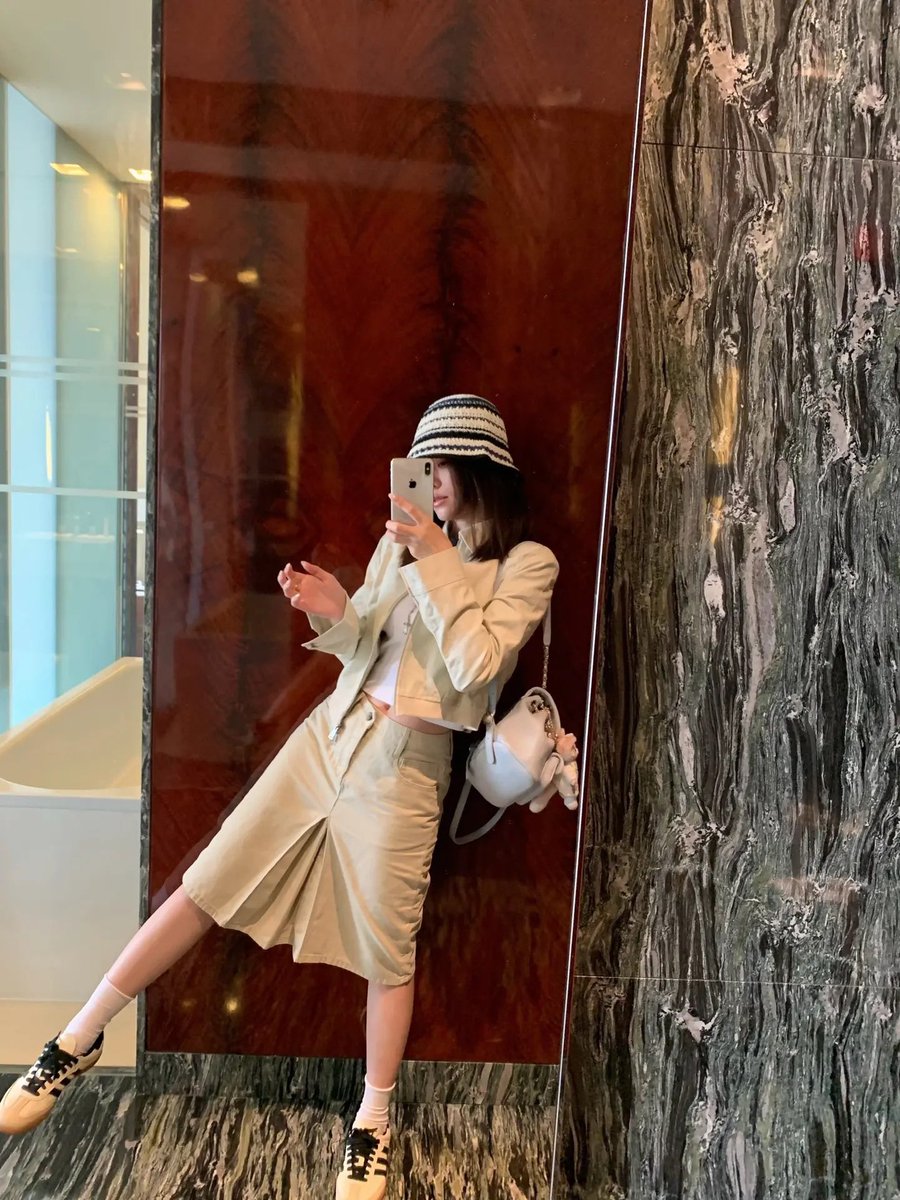 grethrem tweet media